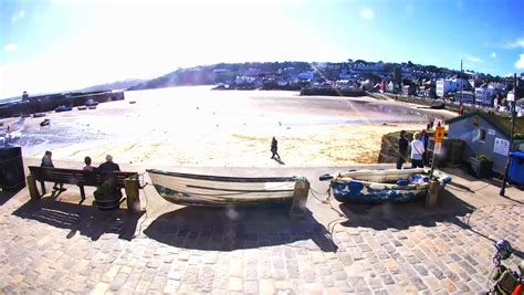 St Ives Harbour Live Web Camera. 